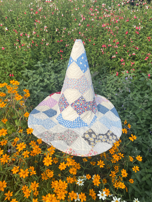 quilt bows witch hat
