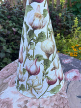 Load image into Gallery viewer, garlic floral STANDARD
