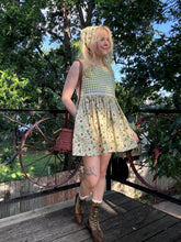 Load image into Gallery viewer, SPIDERBERRY PLAY DRESS