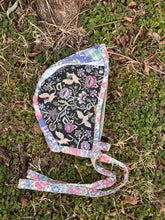 Load image into Gallery viewer, odette quilt bonnet