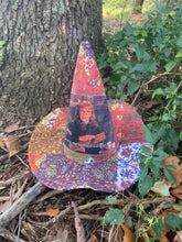 Load image into Gallery viewer, log lady witch hat