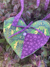 Load image into Gallery viewer, frogs crossbody