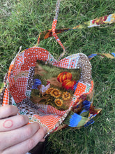 Load image into Gallery viewer, sunflower crossbody