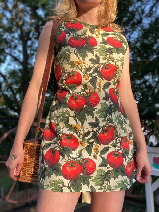 tomato play frock XL