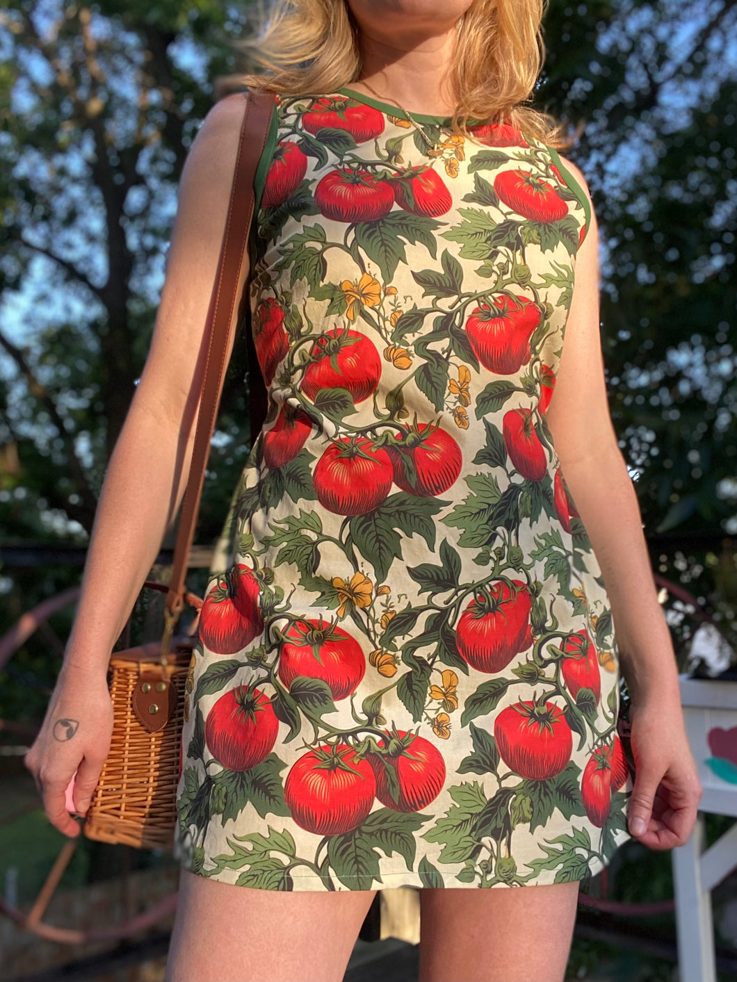 tomato play frock XL