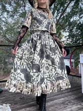 Load image into Gallery viewer, custom midi skirt
