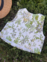 Load image into Gallery viewer, castles top XS/S