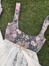Load image into Gallery viewer, corset duster S