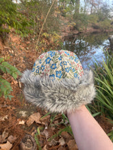 Load image into Gallery viewer, tapestry hat LARGE