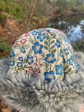 Load image into Gallery viewer, tapestry hat LARGE
