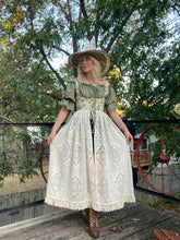 Load image into Gallery viewer, corset duster + hat LARGE