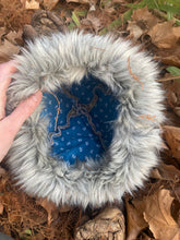 Load image into Gallery viewer, tapestry hat LARGE