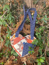 Load image into Gallery viewer, quilt heart bag