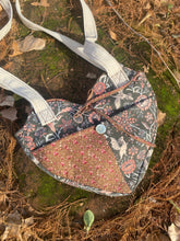 Load image into Gallery viewer, dragon heart bag