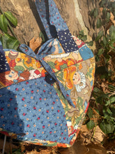 Load image into Gallery viewer, raggedy heart crossbody